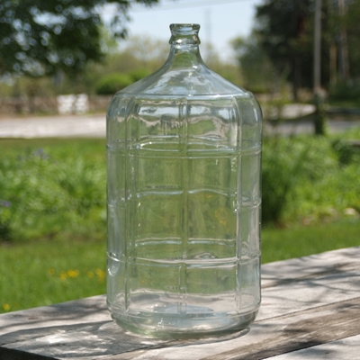 Picture of Italian 6 Gallon Glass Carboy